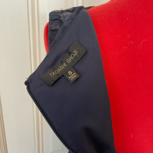 Tadashi Shoji evening gown - Picture 5 of 7